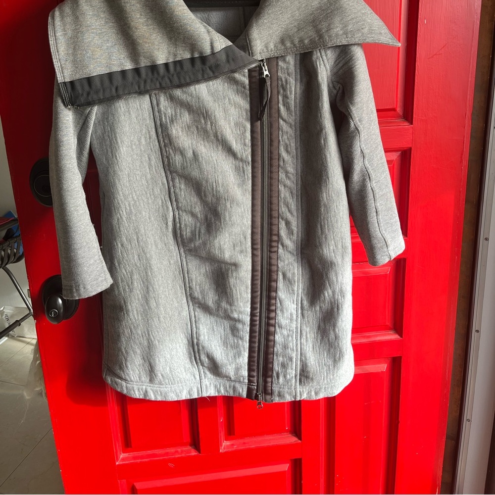 Lululemon gray jacket. Medium weightt. Lined withh fleece. Size small.